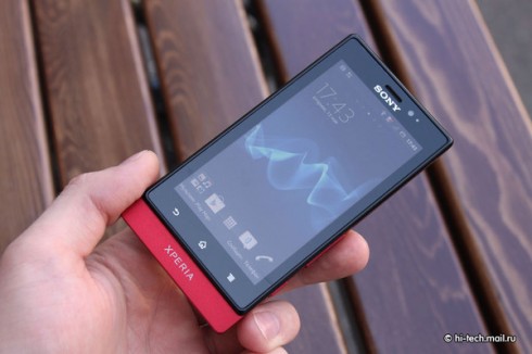 Обзор Sony Xperia Sola: лучший смартфон среднего класса